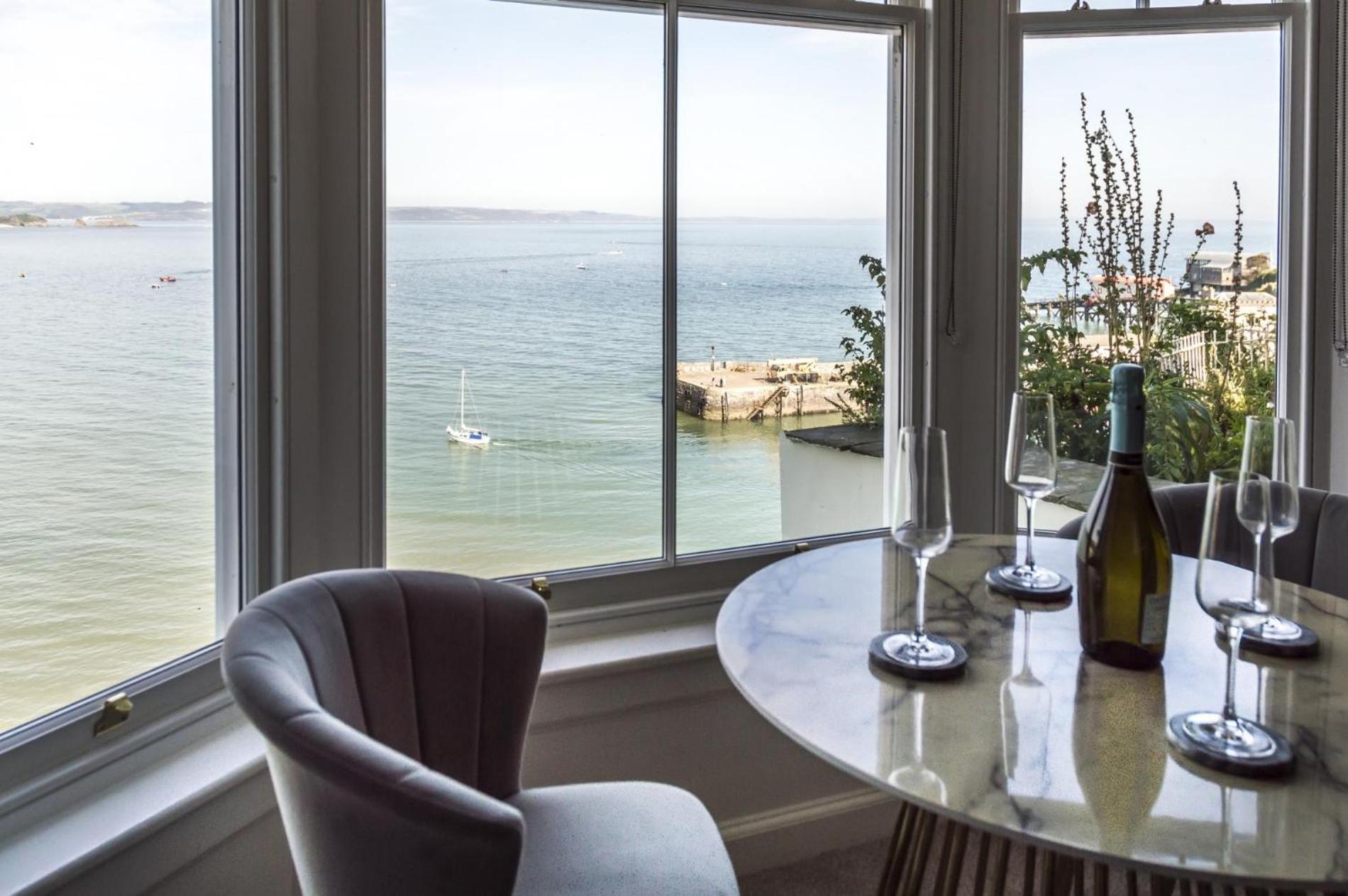 Pieces Of Eight - 2 Bedroom Apartment - Tenby - Buitenkant foto