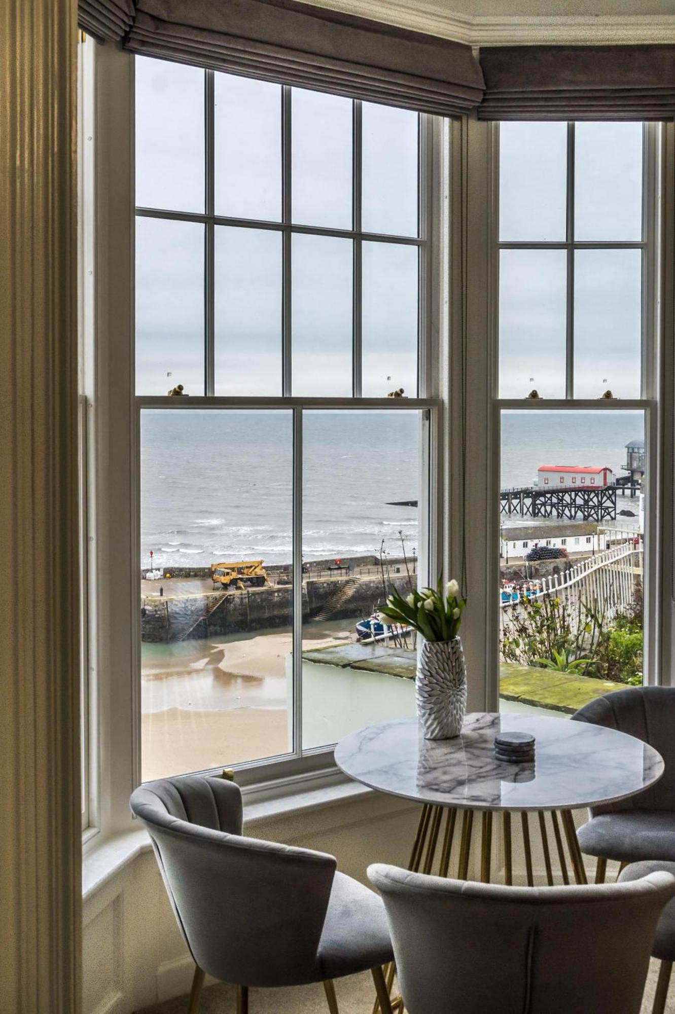 Pieces Of Eight - 2 Bedroom Apartment - Tenby - Buitenkant foto